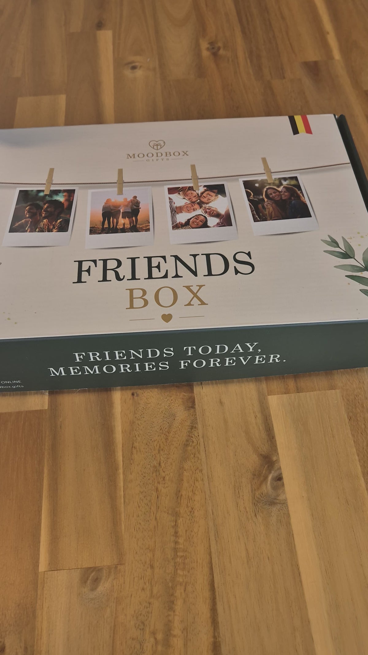 Moodbox Friends Gift Box with Belgian chocolate, premium coffee, tea and delicious sweet treats, beautifully packed with a personalized message card. A thoughtful gift for a best friend, close friend or someone who deserves a special surprise, with delivery across Europe.