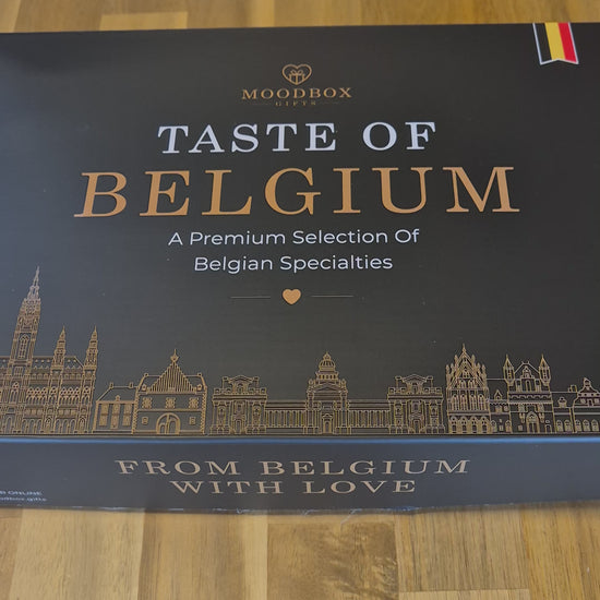 Moodbox Taste of Belgium Gift Box featuring Belgian chocolate, premium coffee, tea and carefully selected Belgian-style sweet treats, presented in an elegant gift box with a personalized message card. A premium Belgian gift experience for family, friends, clients or international recipients, with delivery across Europe.